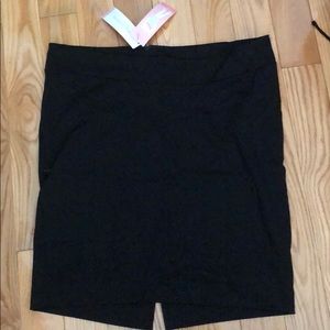 New Liz Lange for Target Black pencil skirts